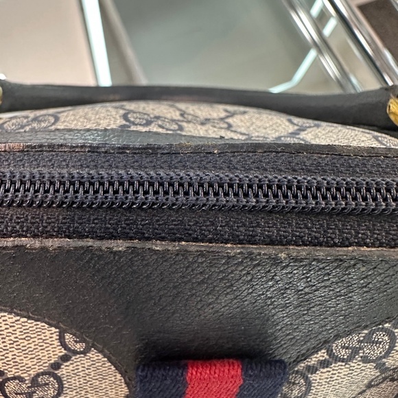 Vintage Gucci Bag - Picture 7 of 11